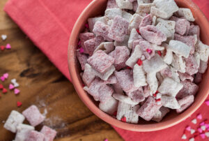 Easy Classic Muddy Buddies (Puppy Chow) Recipe