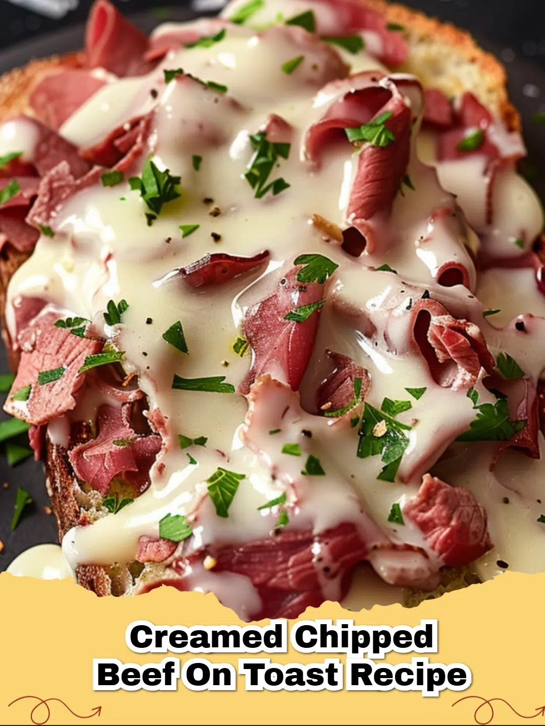 Plate of classic creamed chipped beef on toast, rich and creamy, ready to eat.